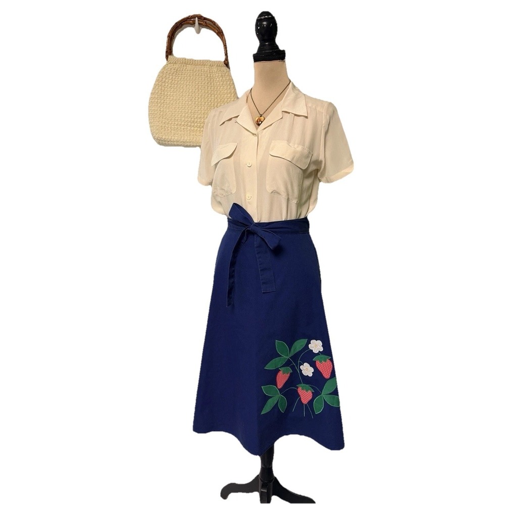Vintage 1970s Blue wrap skirt Pinup embroidered Strawberries 10/12 Rockabilly